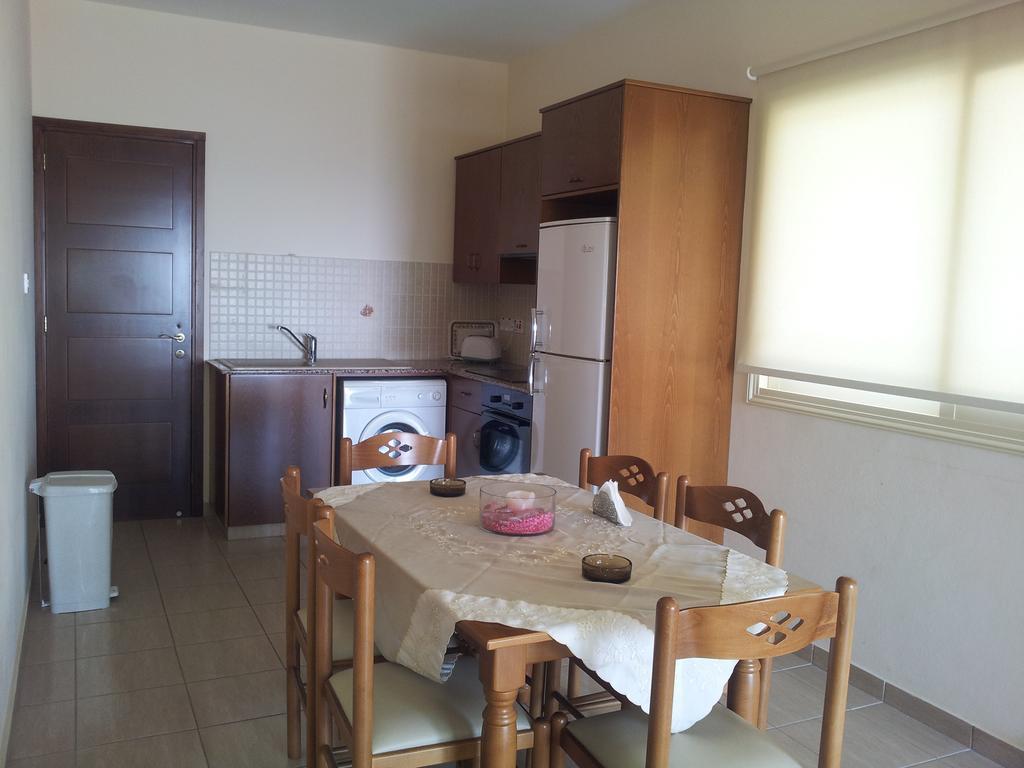 Lazaros Pissouri Apartments Δωμάτιο φωτογραφία